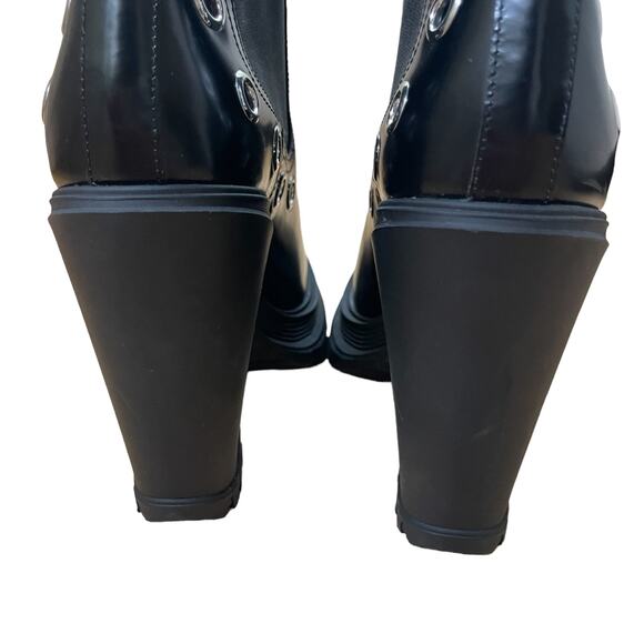 Alexander McQueen Women's Tread Grommet
Embellished Black Heel Boot Size 39.5 - Picture 11 of 16
